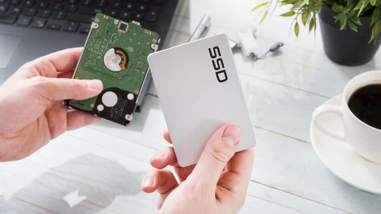 15000 RPM Hard Drive Vs SSD: Whats The Differences?